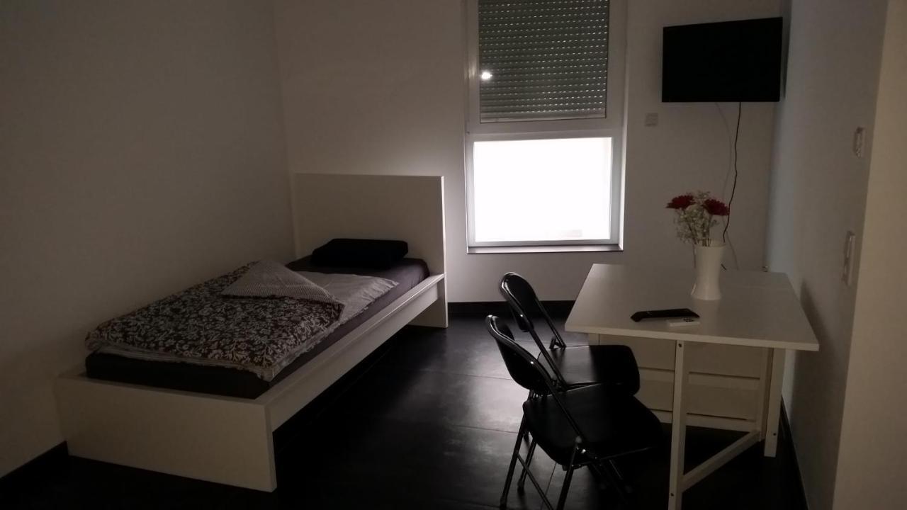 Private Unterkunft Askinartar Apartman Mainz Kültér fotó