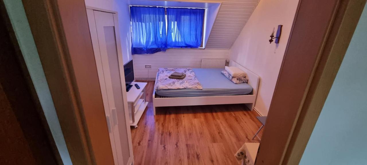 Private Unterkunft Askinartar Apartman Mainz Szoba fotó